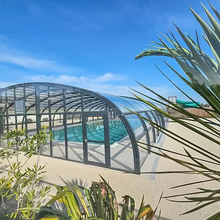 Cerisya, Terrasse Semi Couverte Camping